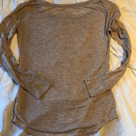 AEO long-sleeve lightweight tee, studded stars - Picture 4 of 5